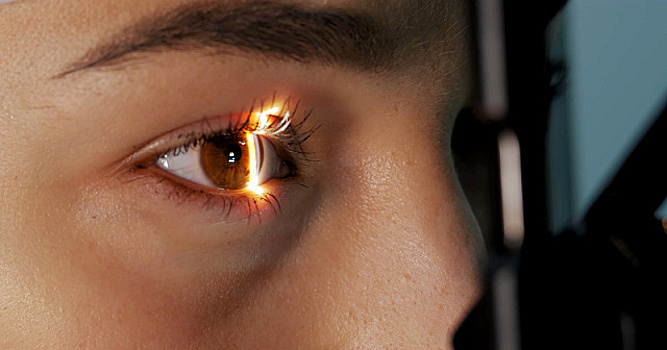 Первый функциональный прототип роговицы глаза разработали в России