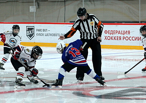 Впервые в Свердловской области проводится детский хоккейный турнир на призы командующего войсками ЦВО