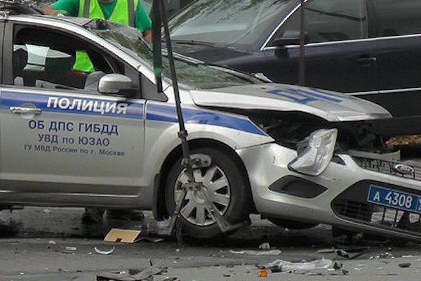 Россиянин получил срок за повреждение служебных полицейских автомобилей