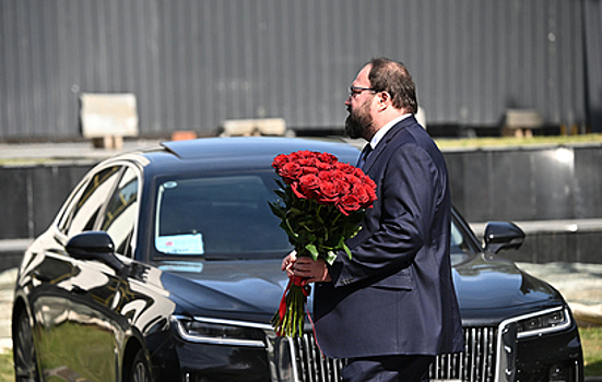 Члены правительства приехали проститься с экс-министром транспорта Старовойтом