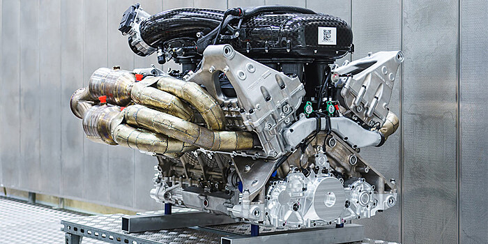 Aston Martin продемонстрировал 1000-сильный двигатель суперкара Valkyrie