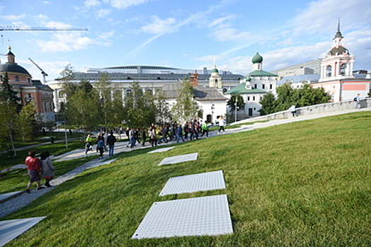 Охрану в московском парке «Зарядье» не будут усиливать после сообщений о занятиях сексом