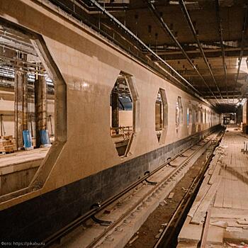 Петербургский метрополитен строит планы, московский – станции
