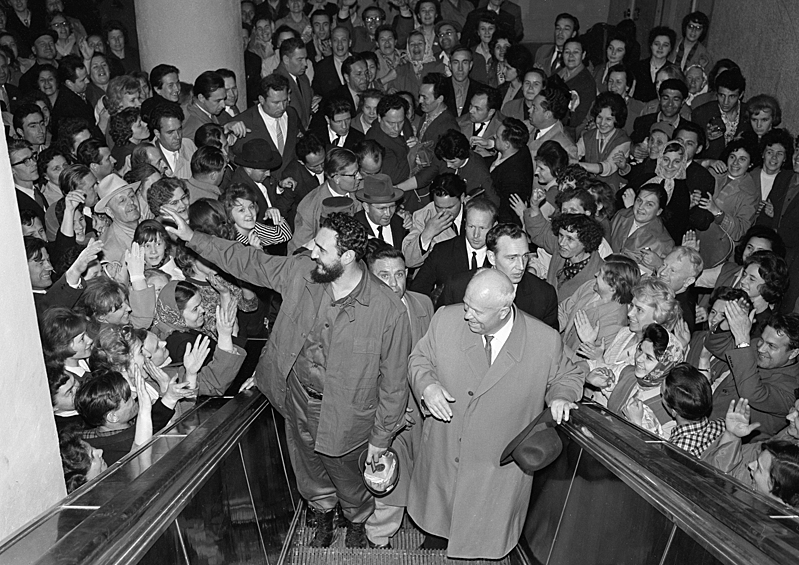 Ф. Кастро и Н. Хрущев в московском метро, 1963 год