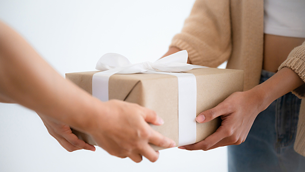 Бывший просит вернуть подарки. Насколько это законно