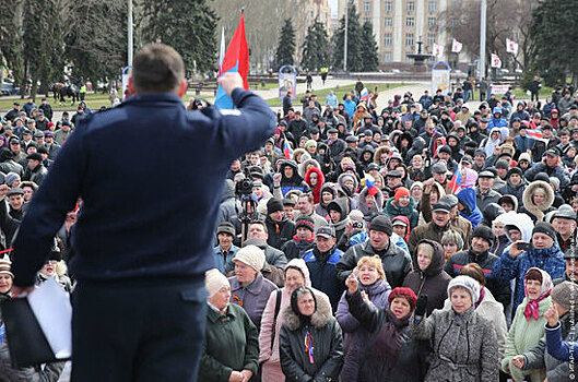 Организаторов митингов обяжут указывать причины их проведения