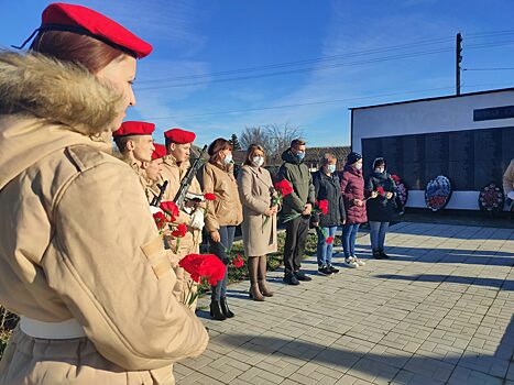 Память неизвестных солдат почтили в Выселковском районе