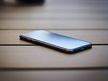 В двух российских регионах в школах запретили использование WhatsApp и Telegram