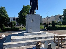 Постамент памятника Ленину начали реставрировать в Сарапуле