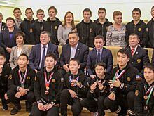 Чемпионы и призеры России по вольной борьбе получили награды