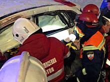 В массовом ДТП на Усть-Курдюмском шоссе получил тяжелые травмы водитель