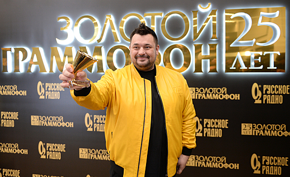 «Сейчас у всех отцы уходят»: Сергей Жуков заговорил про развод с женой