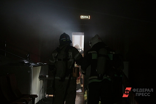 В Сергиевом Посаде горят торговые павильоны на площади 3 тысячи квадратных метров