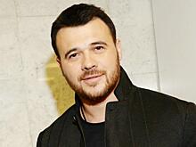 «Я очень люблю Нью-Йорк, но жить хочу в Москве»: Эмин назвал столицу РФ комфортной для себя