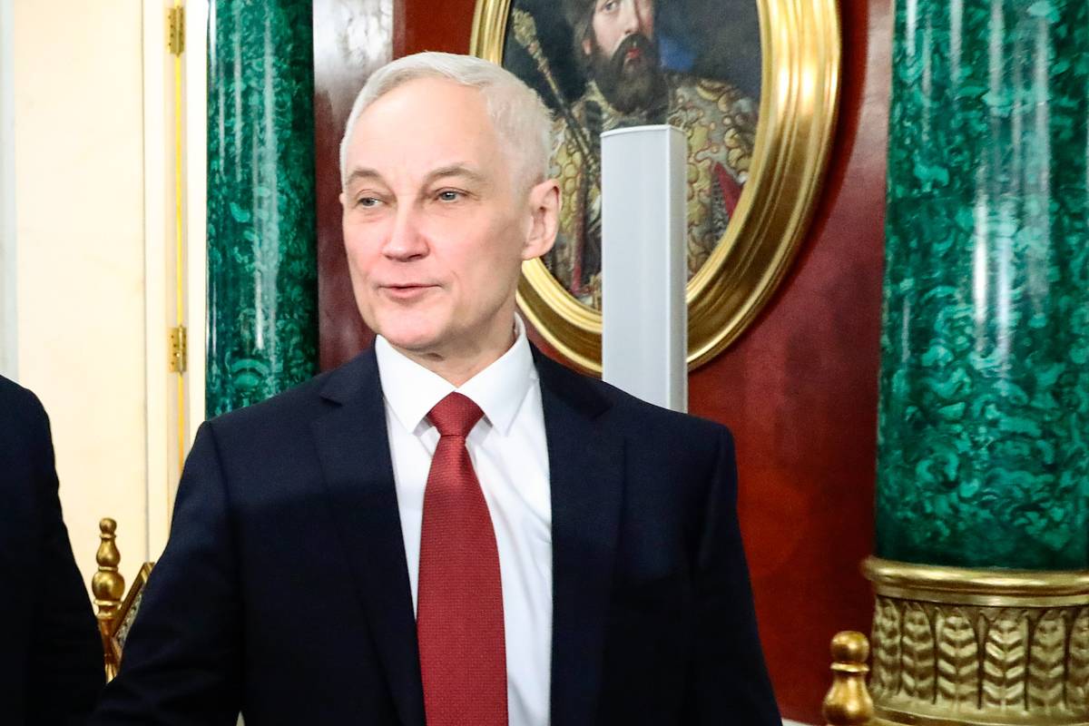 Белоусов сравнил борьбу с неонацизмом с подвигом Красной армии