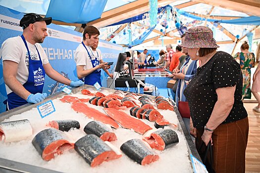 Более 3 тысяч магазинов и 140 рынков участвуют в фестивале «Москва – на волне. Рыбная неделя»