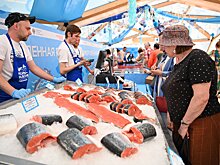 Более 3 тысяч магазинов и 140 рынков участвуют в фестивале «Москва – на волне. Рыбная неделя»