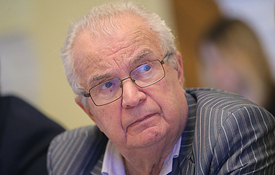 На Троекуровском кладбище началось прощание с иллюзионистом Эмилем Кио