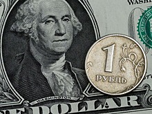 Экономист объяснил укрепление рубля к доллару