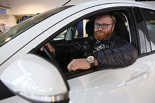 Милонов использует свое авто для борьбы с геями