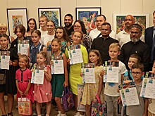 Индия стала ближе – участников выставки наградили в картинной галерее