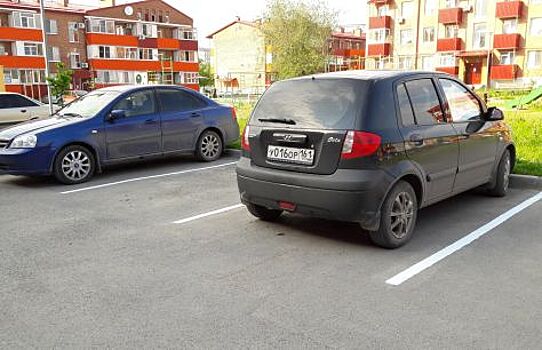 Во дворах всё-таки могут появиться платные парковки