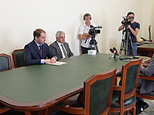 Часы в подарок: президент наградил Руслана Хашиг