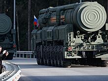 Пока вы не уснули: цель размещения ядерного оружия в Белоруссии и детали побега сына Усса