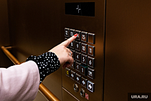 Курганцам меняют старые лифты на неисправные новые, которые нельзя запускать