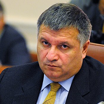 В Верховной Раде хотят уволить Авакова, «Народный фронт» в ответ пугает нестабильностью