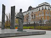 Крупская — жизнь в тени