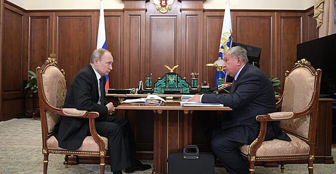 Глава «Роснефти» доложил Путину о добыче 285,5 млн тонн углеводородов
