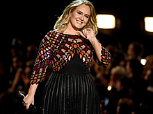 Поклонники Адель раскритиковали певицу и потребовали деньги за отмененное шоу