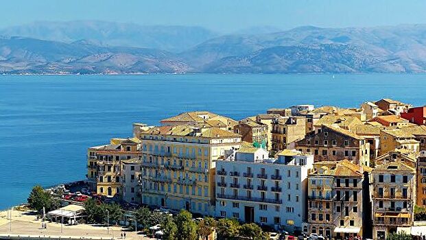 Британская пара рассказала о карантине в Греции с тараканами и муравьями