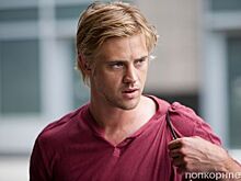 Звезда «Нарко» и «Логана» Бойд Холбрук впервые стал отцом