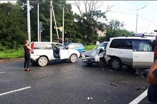 Массовая авария произошла во Владивостоке