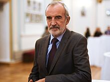 На могиле режиссера Римаса Туминаса в Литве нашли венки с русским текстом