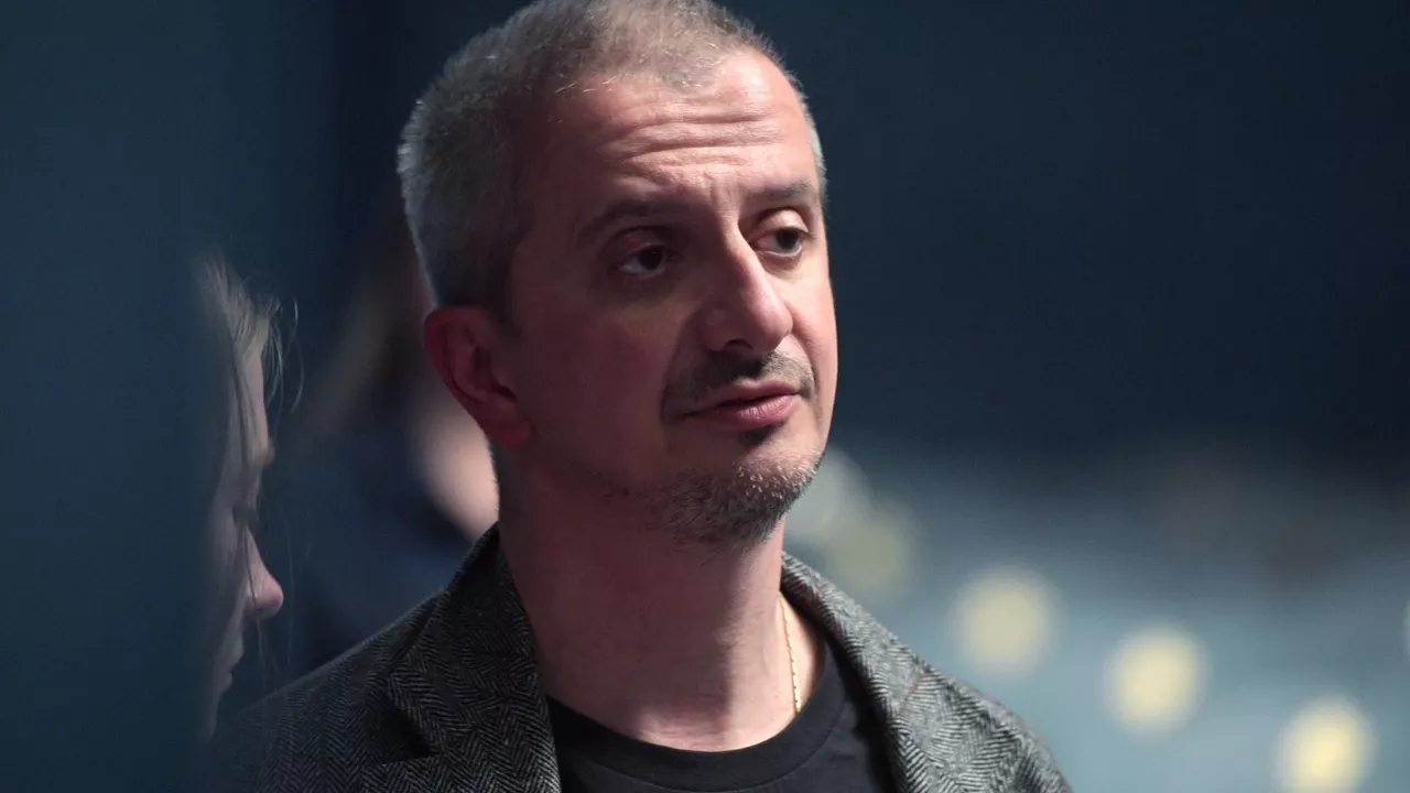 Богомолов, опозоренный Школой-студией МХАТ, работает за гроши