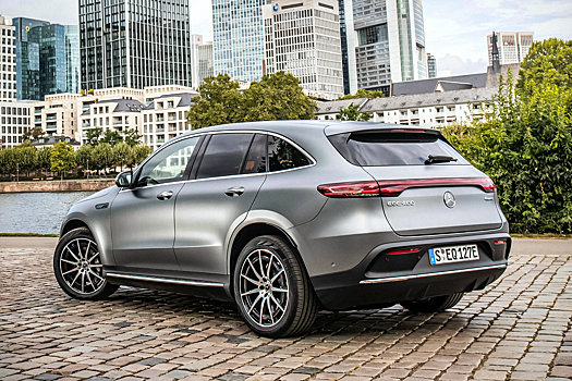 Почти у 20 тысяч Mercedes-Benz обнаружили проблему с усилителем руля