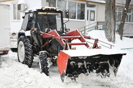 Около 4,4 тысяч тонн снега вывезли с улиц Казани за сутки