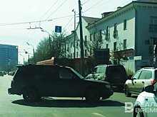 На улице Ершова в Казани произошло несколько аварий — на участке не работает светофор