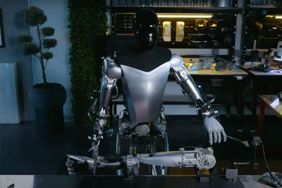 Маск показал на видео танцующего гуманоидного робота Optimus от Tesla