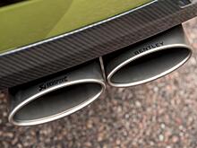 Новая Bentley Bentayga получит выхлоп от Akrapovic
