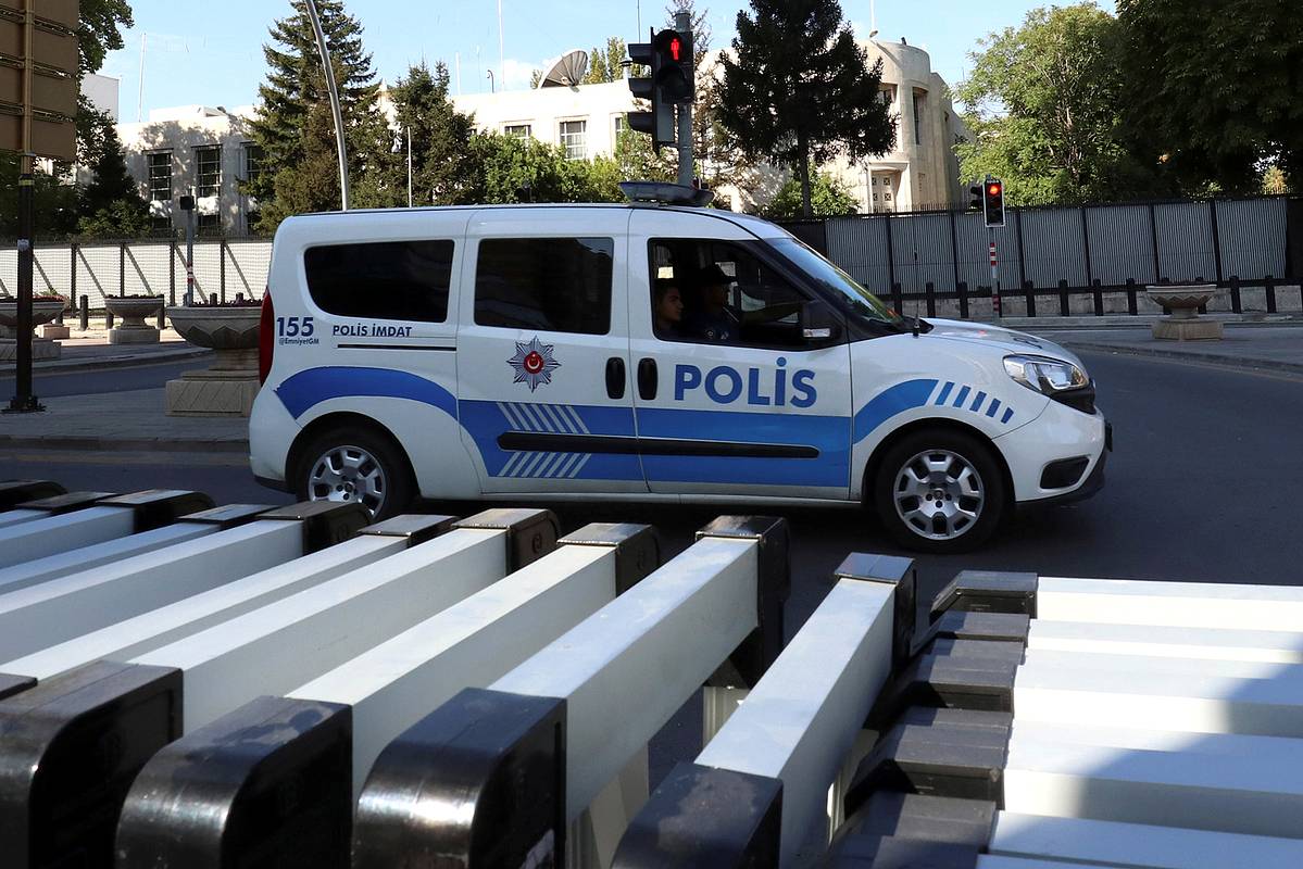 Основателя российского Telegram-канала нашли зарезанным на вилле в Турции