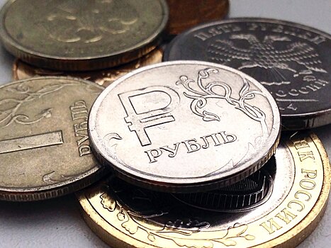 Экономист: Минэкономразвития спасает бюджет, позволяя падать рублю