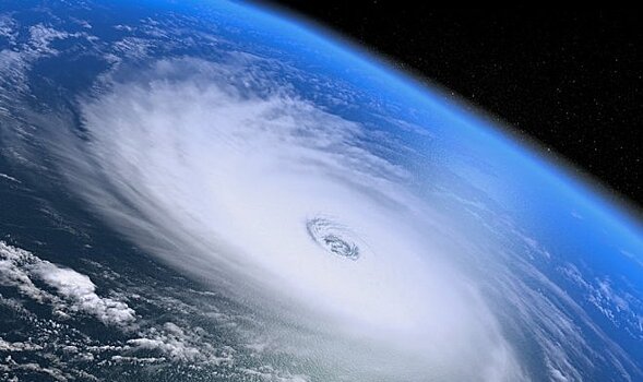 Внутри земных ураганов обнаружили источники антиматерии