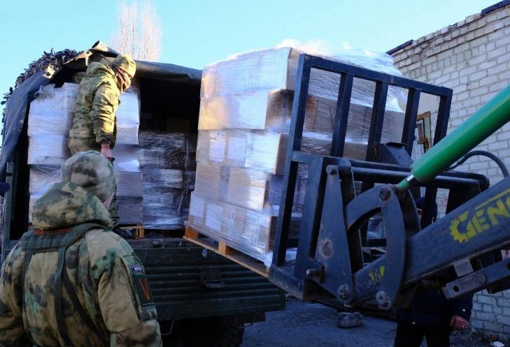 Две с половиной тонны лекарств отправили из Новосибирска в ЛНР