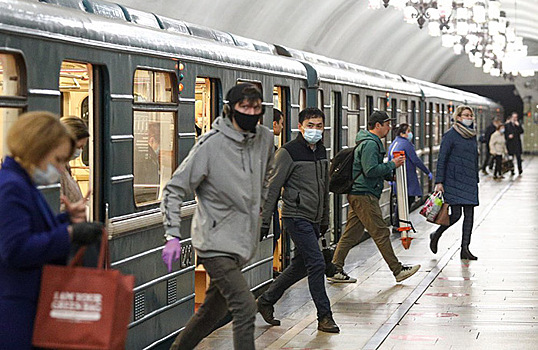 «Шаг к нормальной жизни» или уже знакомые грабли? Перспективы пандемии в Москве и по стране в целом