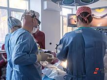 Челябинские врачи борются за жизнь ребенка, которого из окна выкинула мать