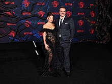 Актриса Милли Бобби Браун вышла на публику с мужем и дочерью